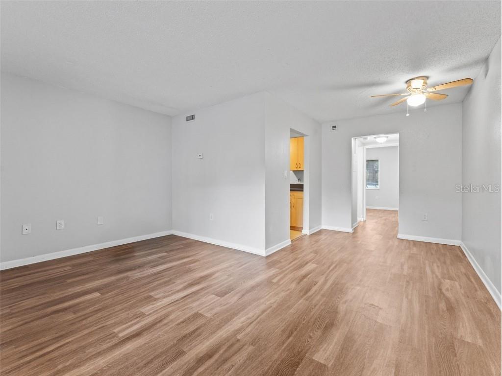 335 47th Avenue N Saint Petersburg FL 33703 TB8425352 image34