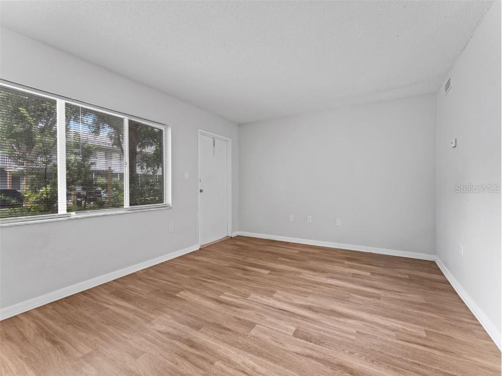 335 47th Avenue N Saint Petersburg FL 33703 TB8425352 image35