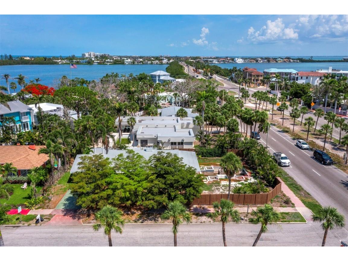 335 Arthur Drive Sarasota FL 34236 A4654611 image1