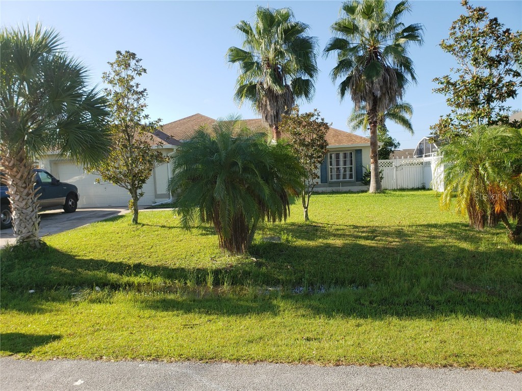 335 Edgewood Court Poinciana FL 34759 S5107015 image1