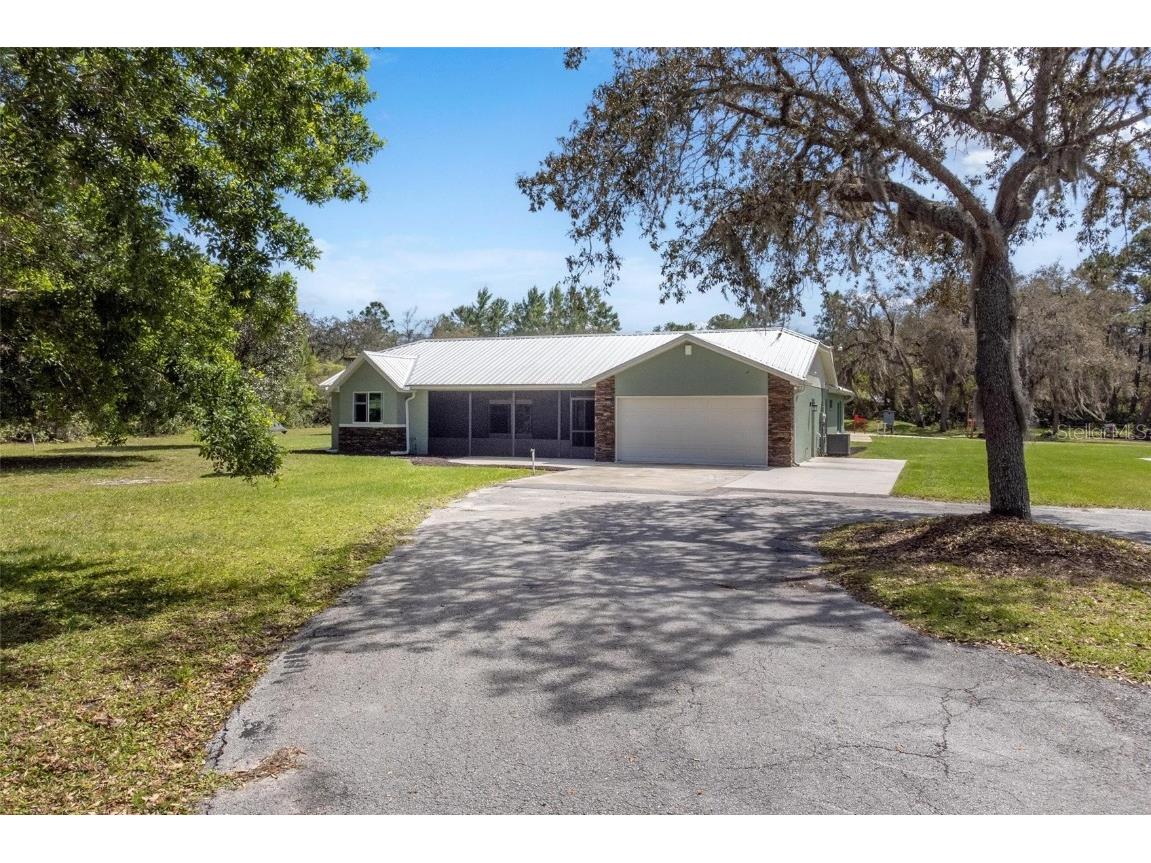 335 Lemon Bluff Road Osteen FL 32764 V4923611 image1