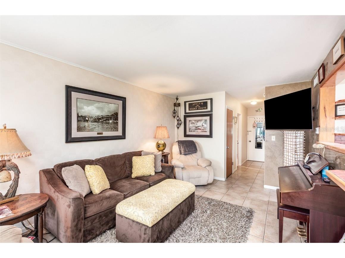 335 N Causeway #D22 New Smyrna Beach FL 32169 - INTERCOASTAL WATERWAY; INDIAN RIVER O6352905 image4