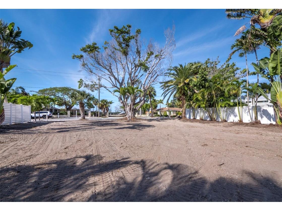 335 N Washington Drive Sarasota FL 34236 A4671235 image14