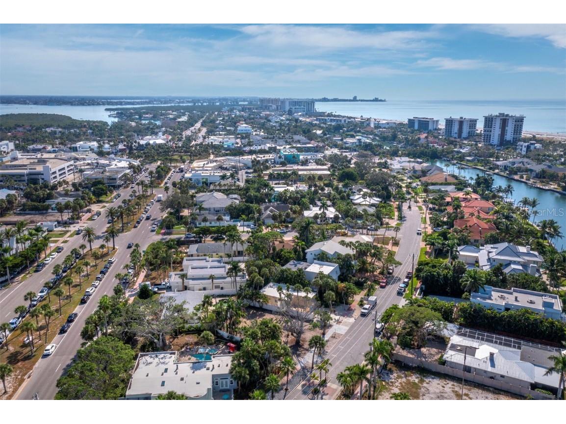335 N Washington Drive Sarasota FL 34236 A4671235 image5