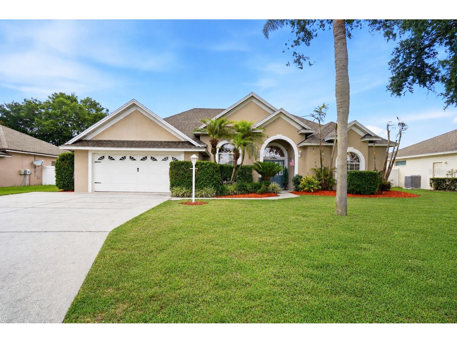 335 Ruby Lake Loop Winter Haven FL 33884 L4962358 image1