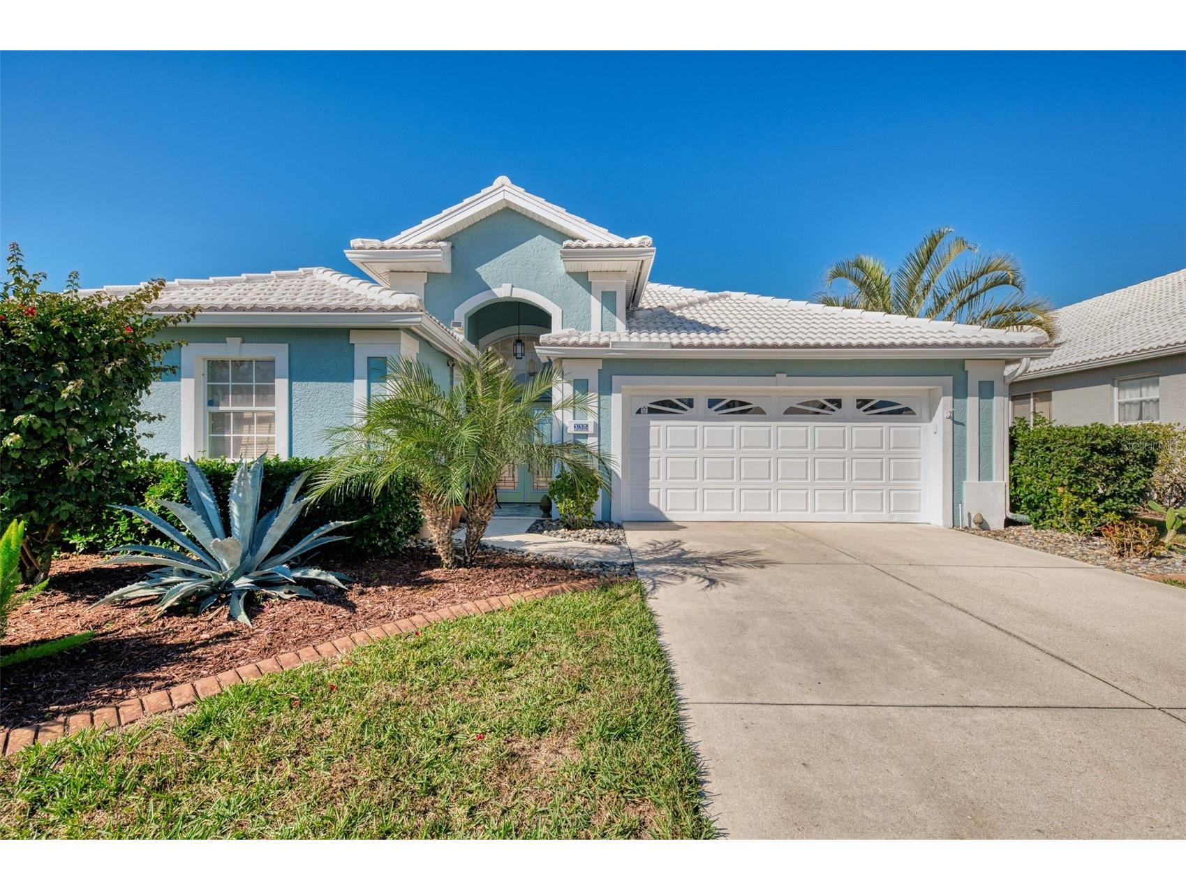 335 Saint George Court #1 Venice FL 34293 D6145894 image2