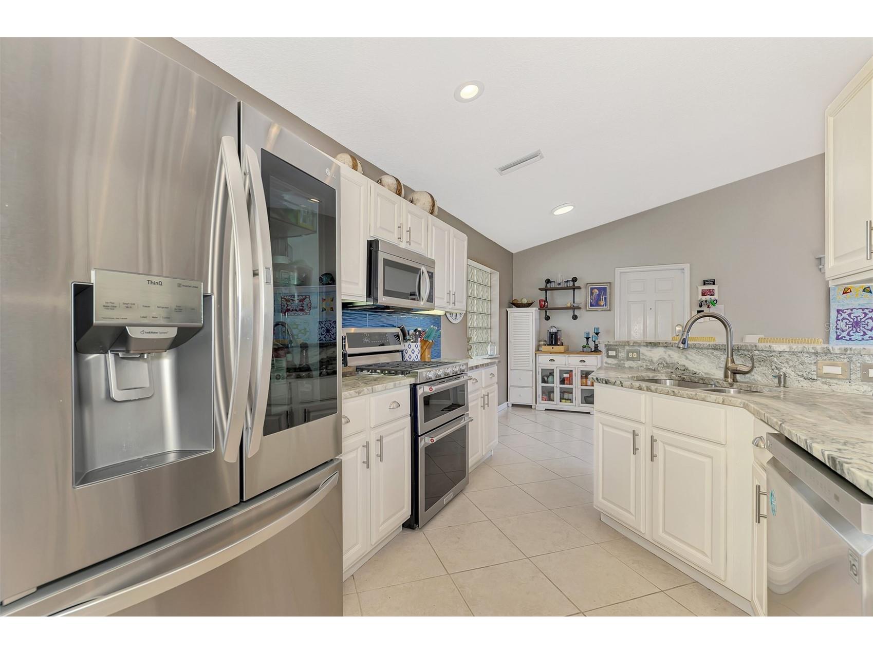 335 Saint George Court #1 Venice FL 34293 D6145894 image28