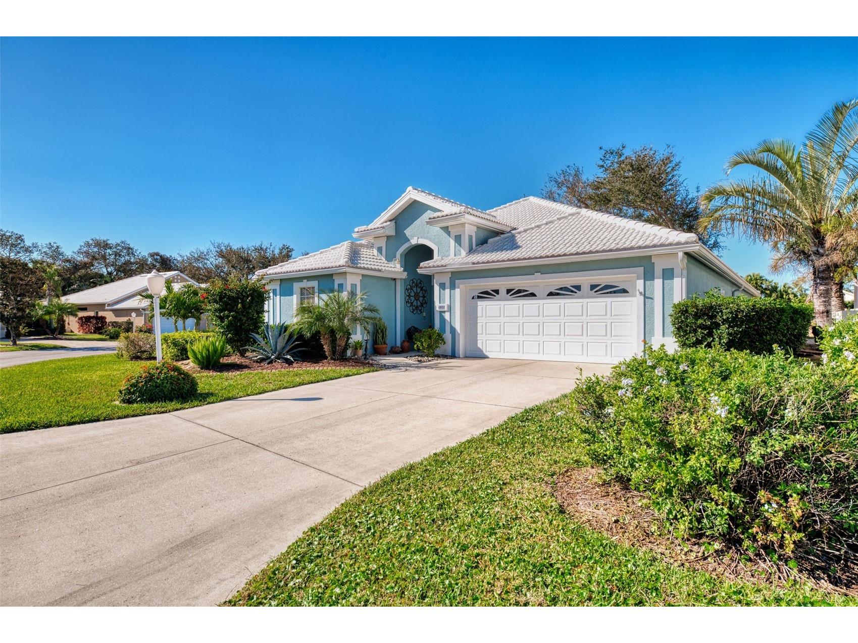 335 Saint George Court #1 Venice FL 34293 D6145894 image3