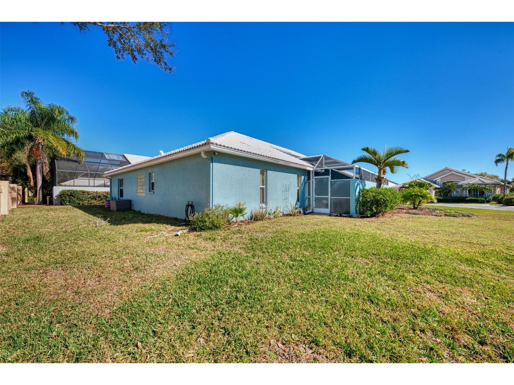 335 Saint George Court #1 Venice FL 34293 D6145894 image5