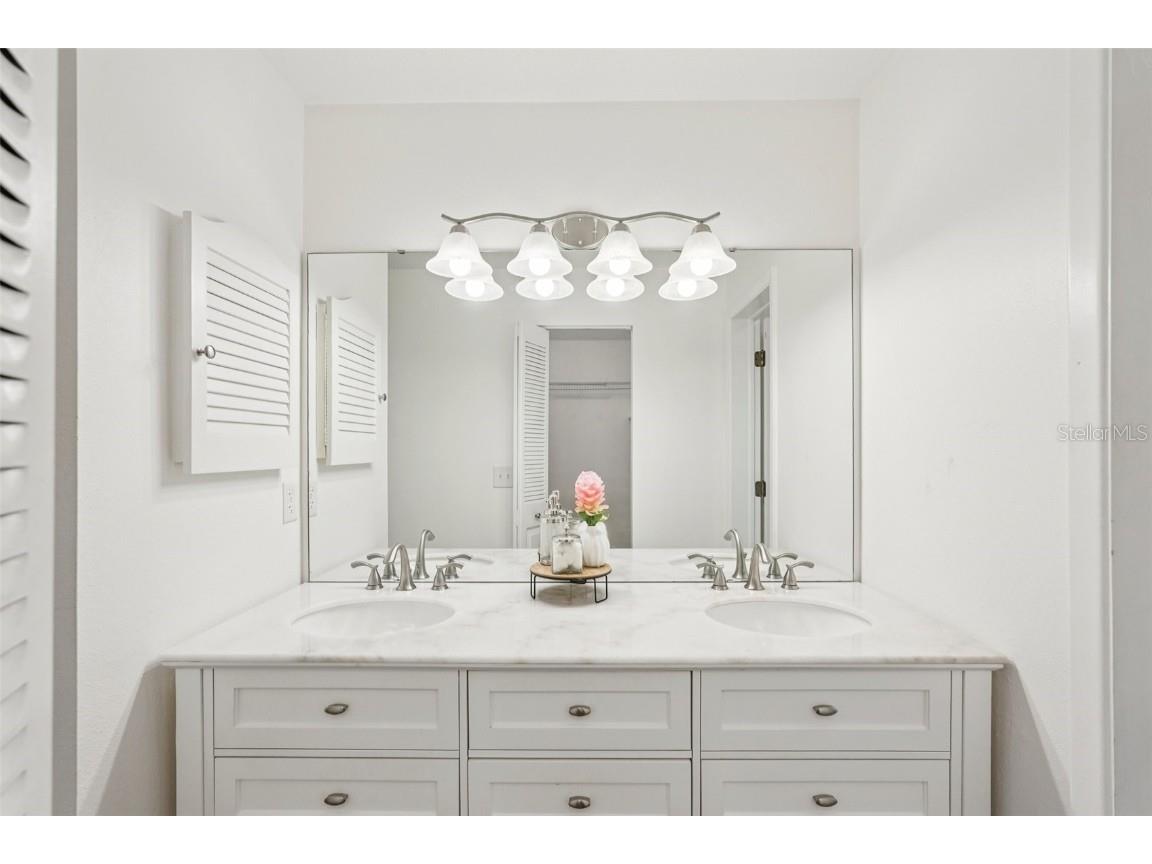 335 Three Lakes Lane #B Venice FL 34285 TB8421997 image18