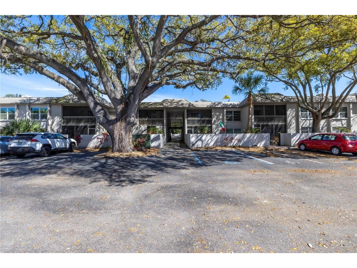 3350 S Osprey Avenue #109A Sarasota FL 34239 A4600250 image1