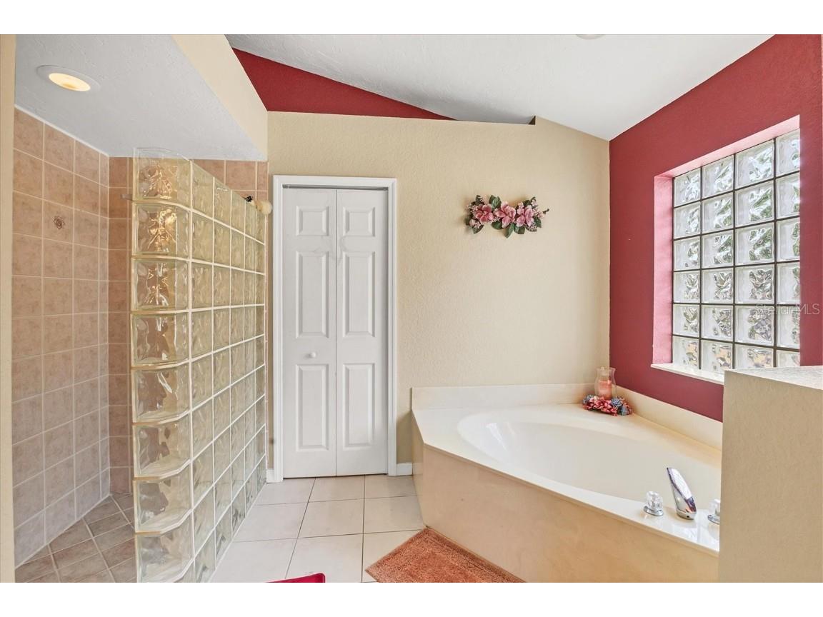 3350 Yonge Avenue #31 Sarasota FL 34235 A4669848 image16