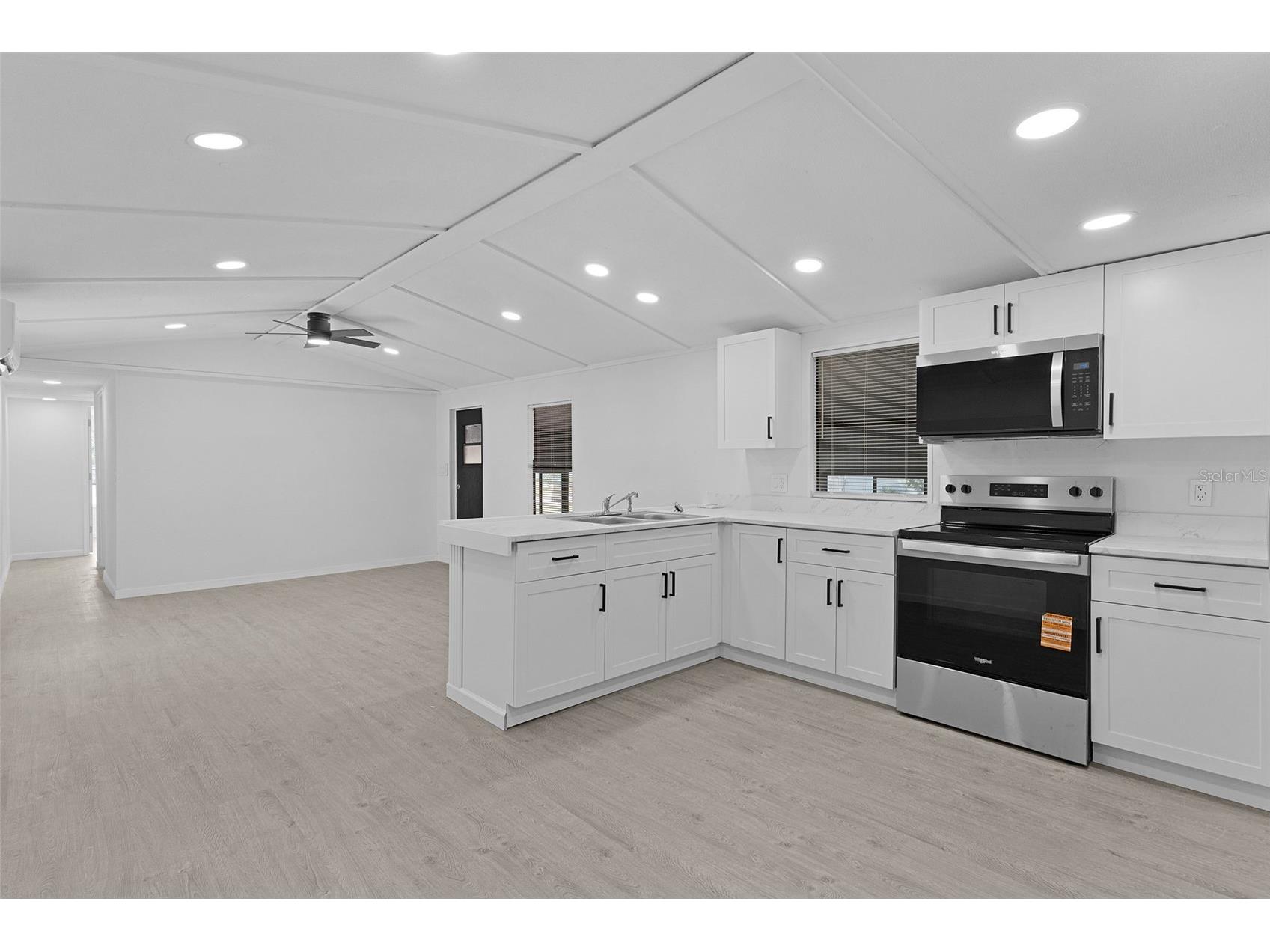 33514 Luana Court Leesburg FL 34788 O6406564 image16