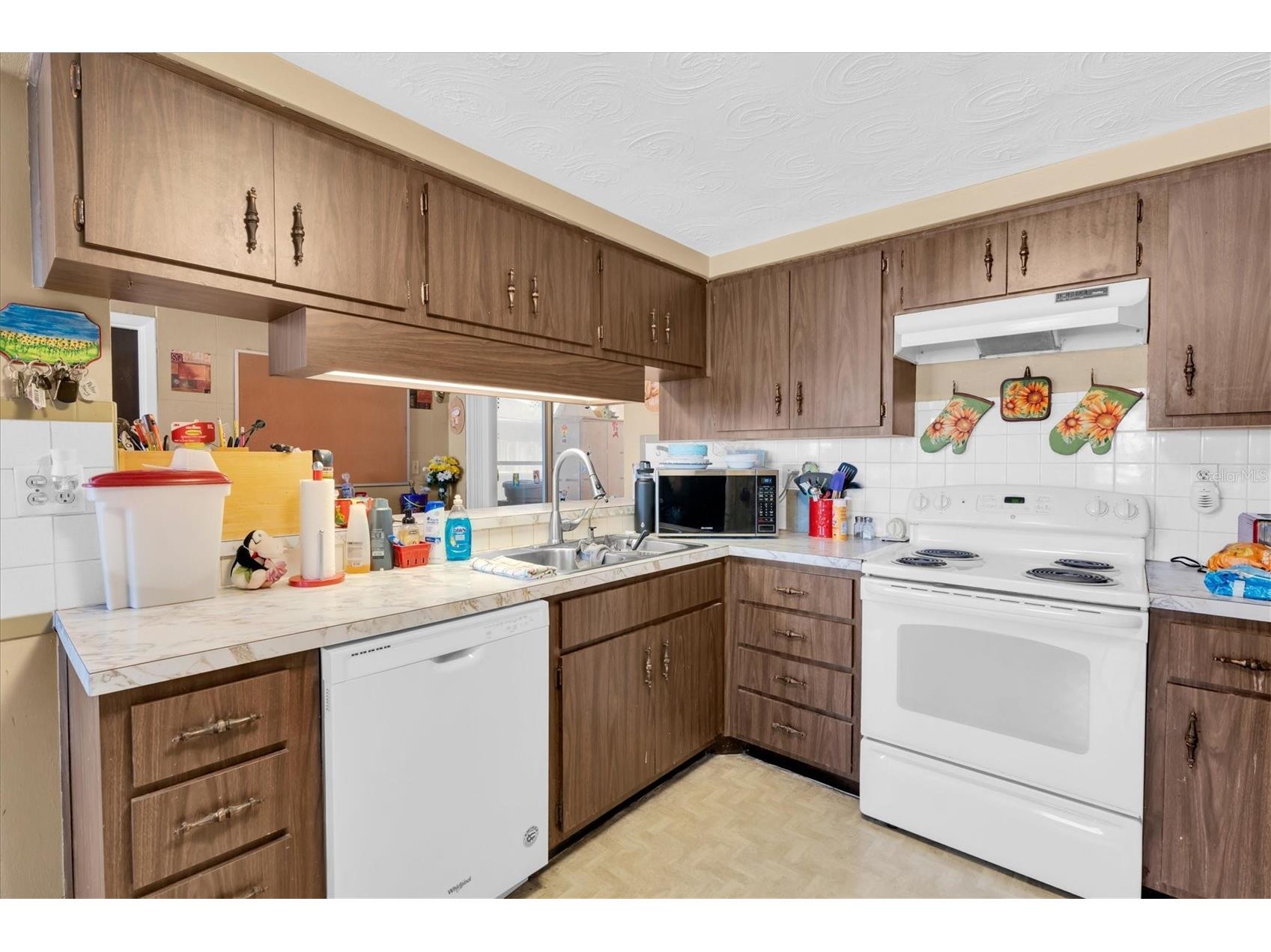 3352 Seffner Drive Holiday FL 34691 TB8502564 image8
