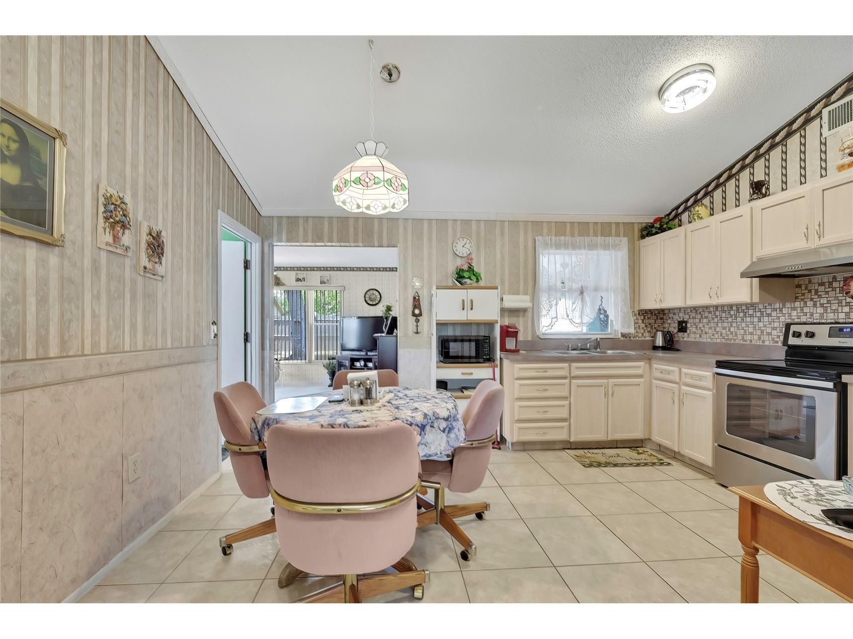 3353 Murrow Street New Port Richey FL 34655 W7884758 image10
