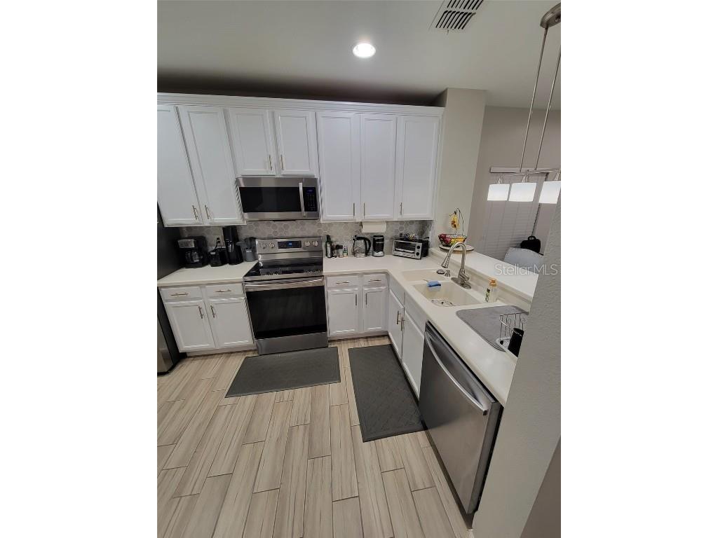 3355 Wilshire Way Road #13 Orlando FL 32829 O6174537 image1