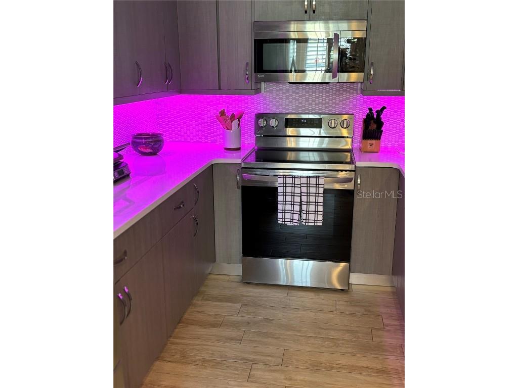 3357 38th Street S #A Saint Petersburg FL 33711 - CLAM BAYOU U8240013 image14