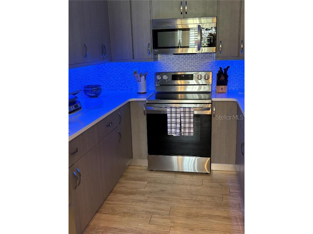 3357 38th Street S #A Saint Petersburg FL 33711 - CLAM BAYOU U8240013 image15