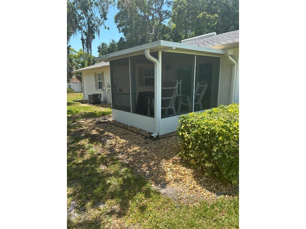 3357 38th Street S #A Saint Petersburg FL 33711 - CLAM BAYOU U8240013 image2