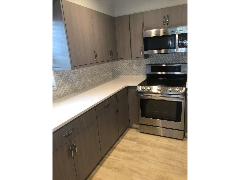 3357 38th Street S #A Saint Petersburg FL 33711 - CLAM BAYOU U8240013 image8