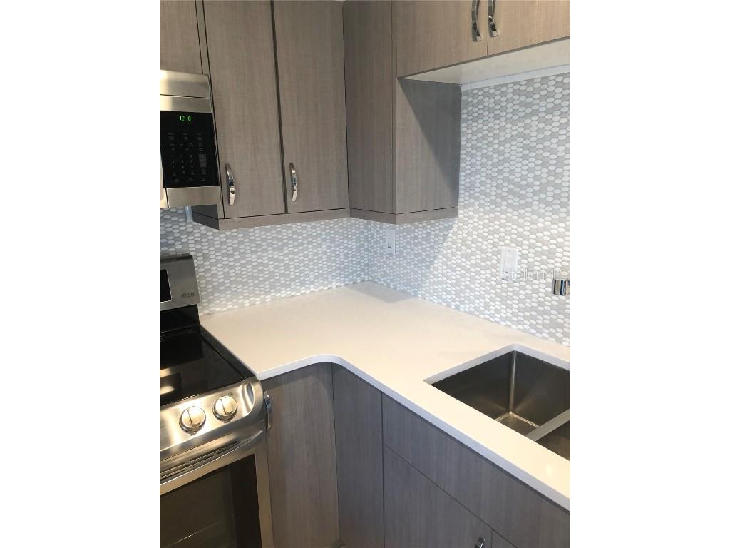 3357 38th Street S #A Saint Petersburg FL 33711 - CLAM BAYOU U8240013 image9