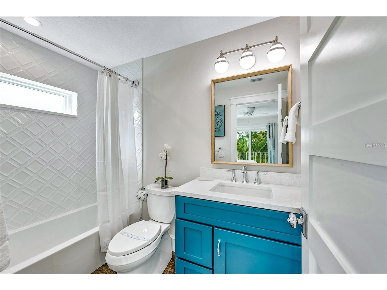 336 Avenida De Mayo Sarasota FL 34242 A4687301 image20