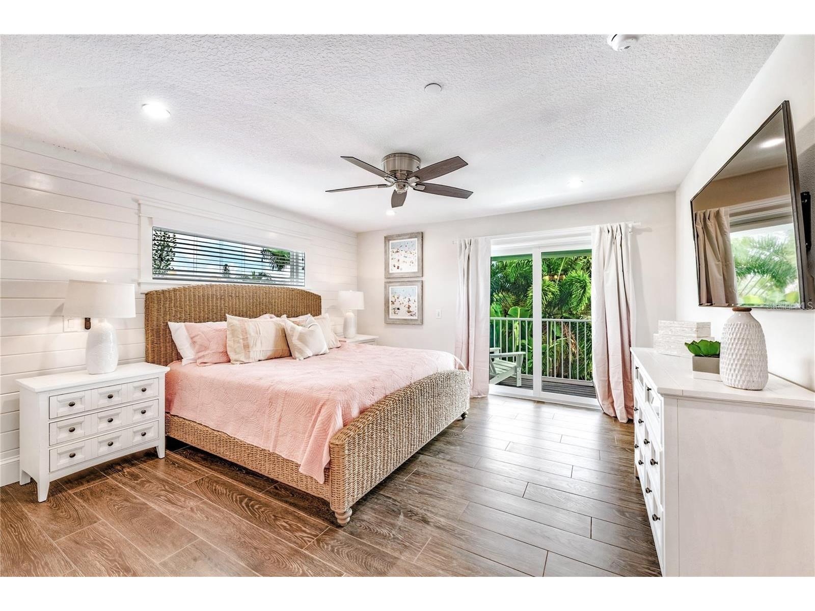 336 Avenida De Mayo Sarasota FL 34242 A4687301 image23