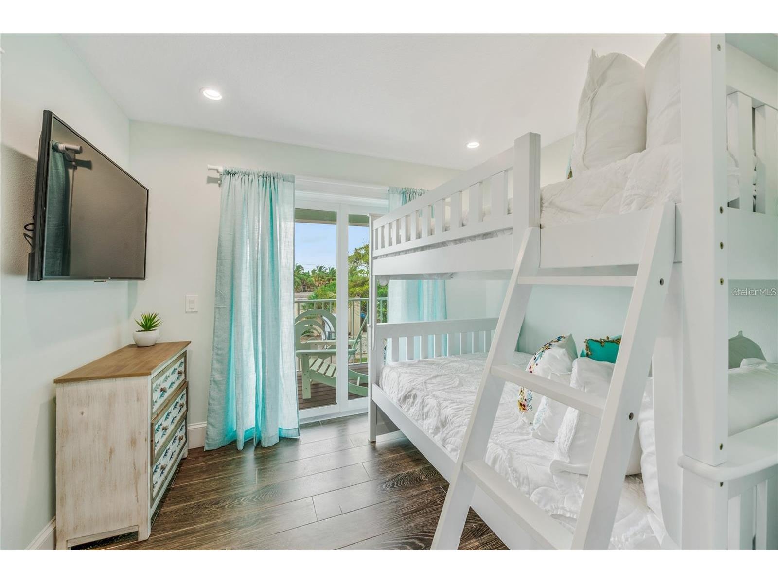 336 Avenida De Mayo Sarasota FL 34242 A4687301 image38