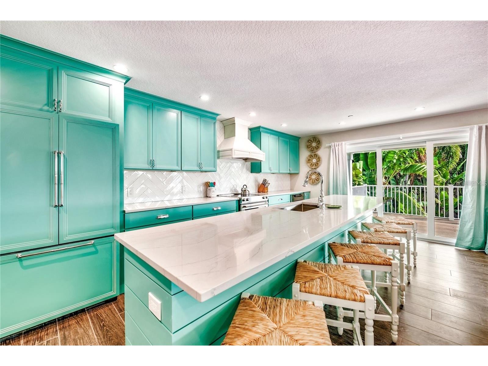 336 Avenida De Mayo Sarasota FL 34242 A4687301 image9
