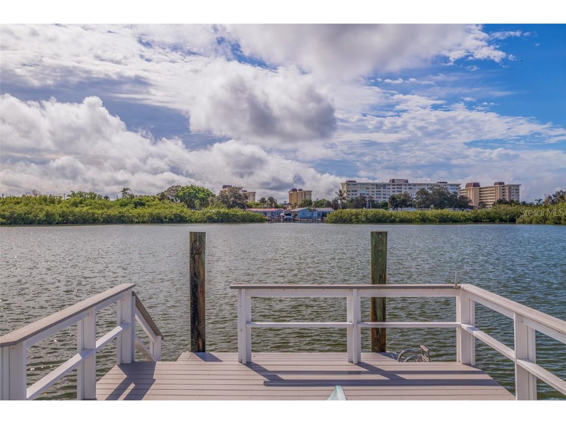 336 Boca Ciega Point Boulevard S Saint Petersburg FL 33708 U8215550 image1