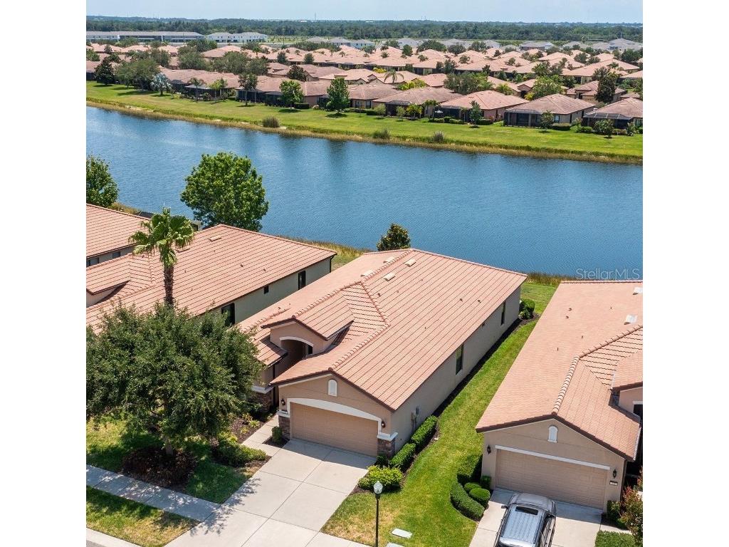 336 Laurel Falls Drive Apollo Beach FL 33572 T3445903 image1