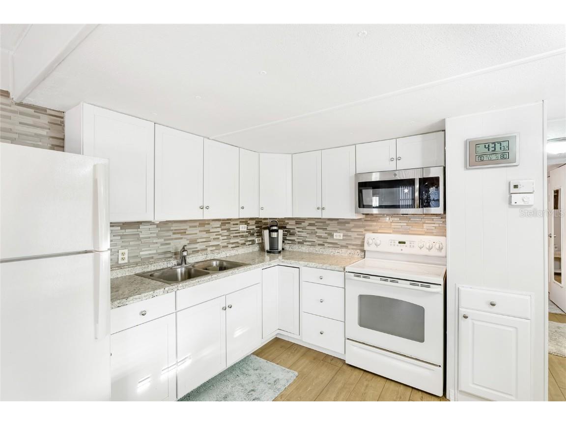 336 Peace Manor Palmetto FL 34221 A4672579 image6