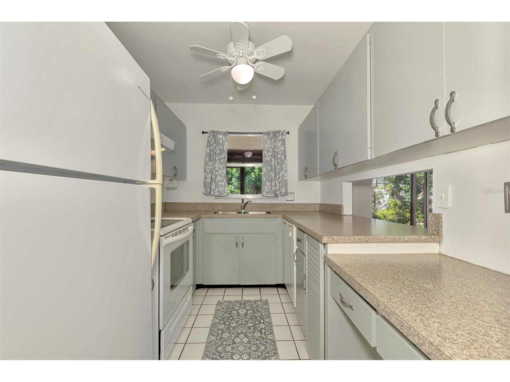 3360 Ramblewood Drive S #8 Sarasota FL 34237 A4693442 image13