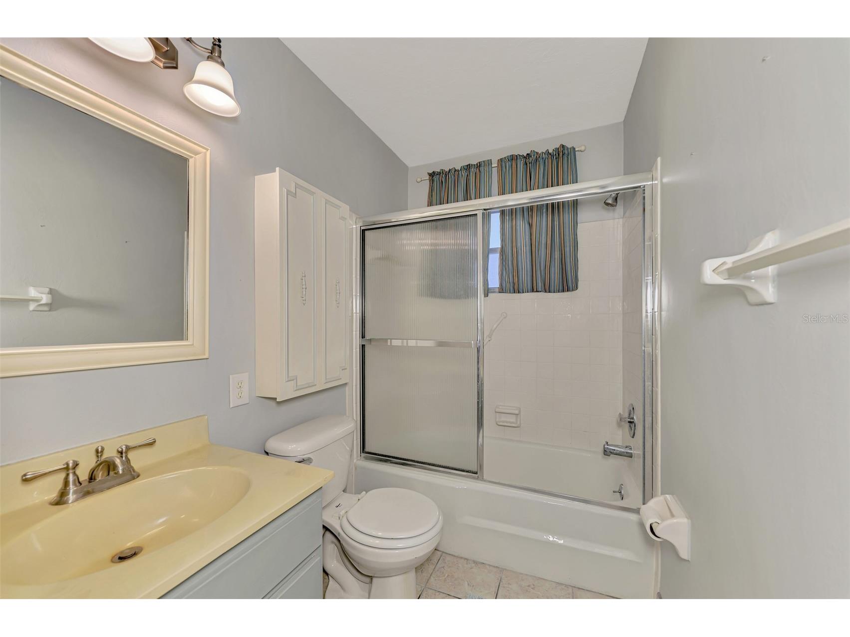 3360 Ramblewood Drive S #8 Sarasota FL 34237 A4693442 image27