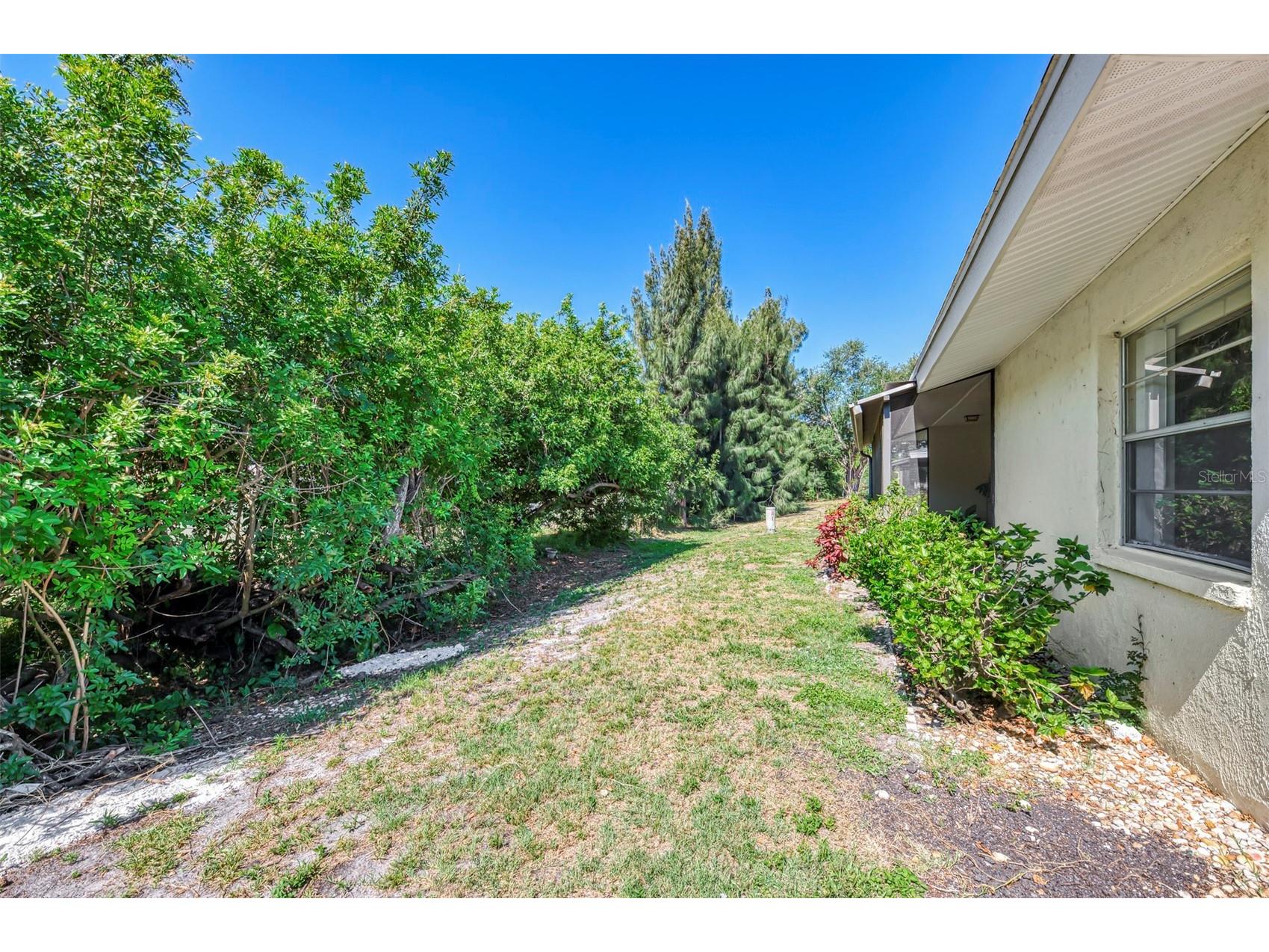 3360 Ramblewood Drive S #8 Sarasota FL 34237 A4693442 image32