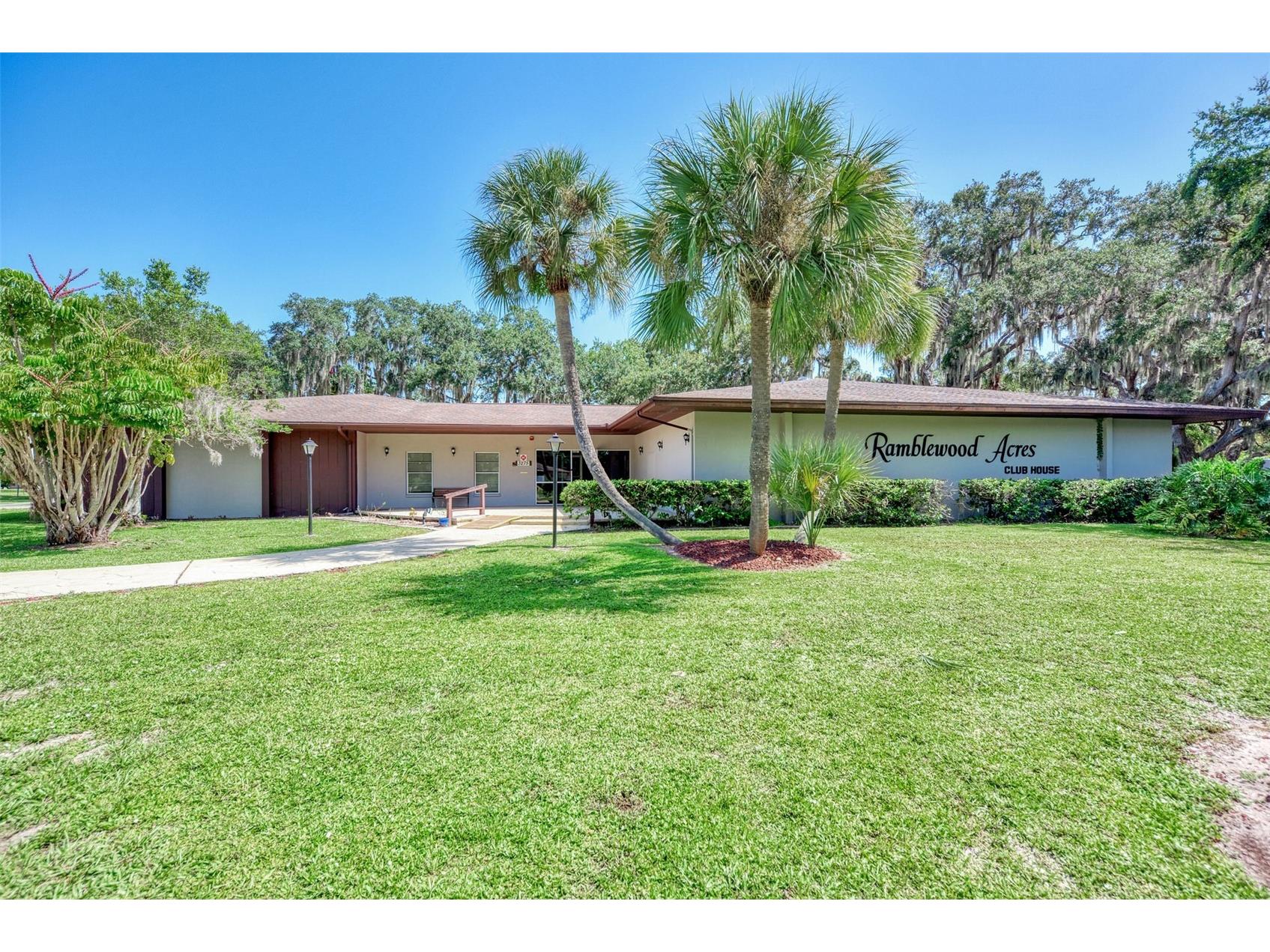 3360 Ramblewood Drive S #8 Sarasota FL 34237 A4693442 image38