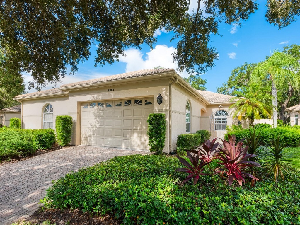 3361 Hadfield Greene #54 Sarasota FL 34235 A4664207 image1