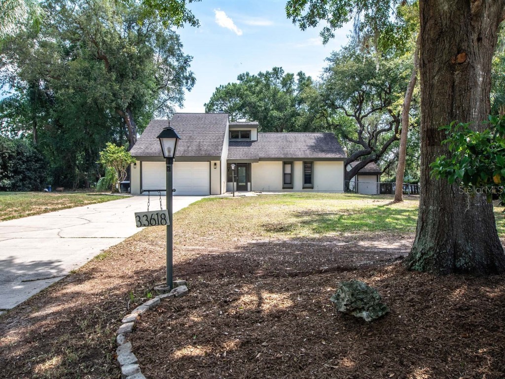 33618 Dolores Court Leesburg FL 34788 - LAKE LINDA G5069016 image1