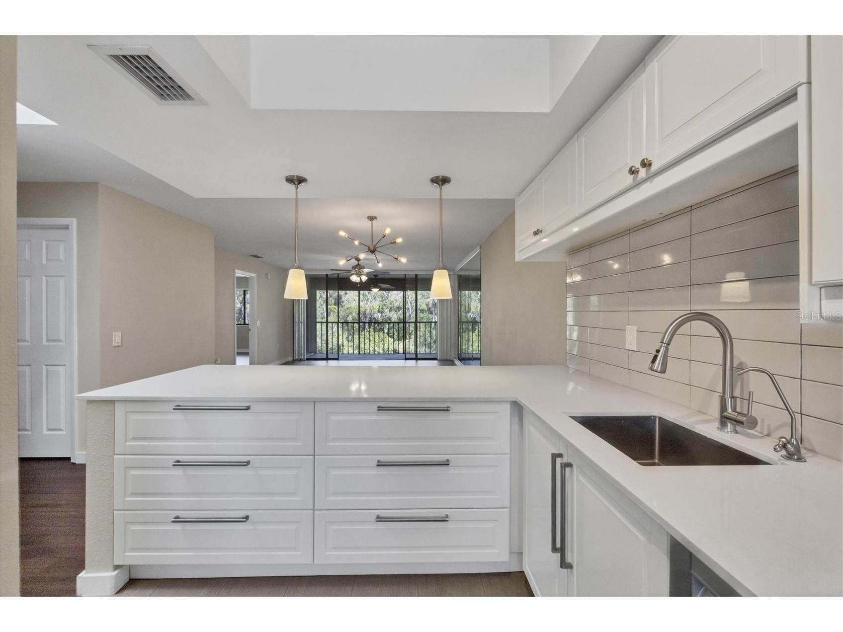 3363 Cross Creek Drive #3363 Sarasota FL 34231 A4680117 image4