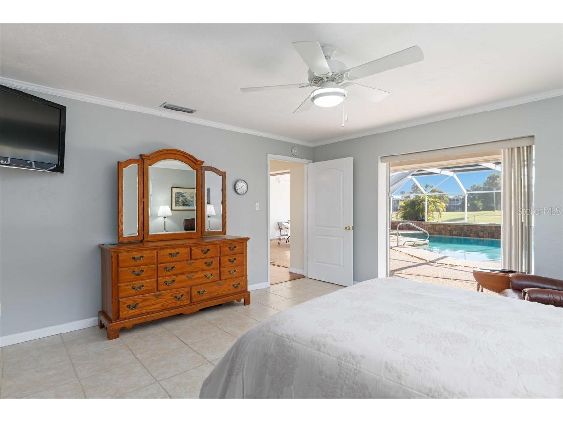 3363 Sheffield Circle Sarasota FL 34239 A4672288 image15