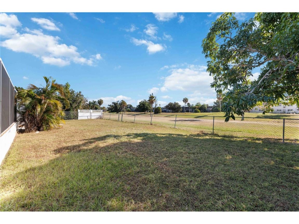 3363 Sheffield Circle Sarasota FL 34239 A4672288 image22