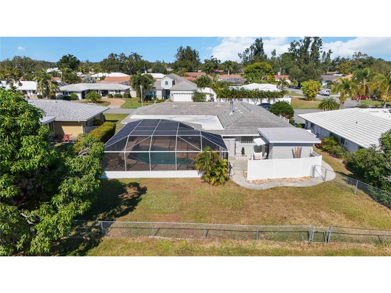 3363 Sheffield Circle Sarasota FL 34239 A4672288 image27