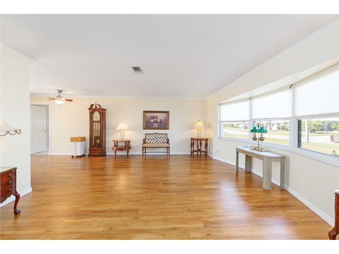 3363 Sheffield Circle Sarasota FL 34239 A4672288 image3