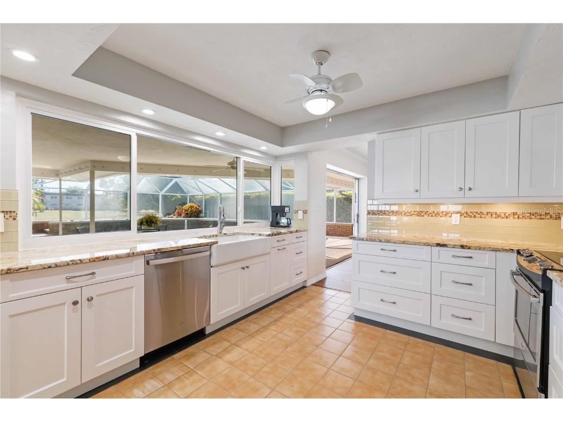 3363 Sheffield Circle Sarasota FL 34239 A4672288 image6