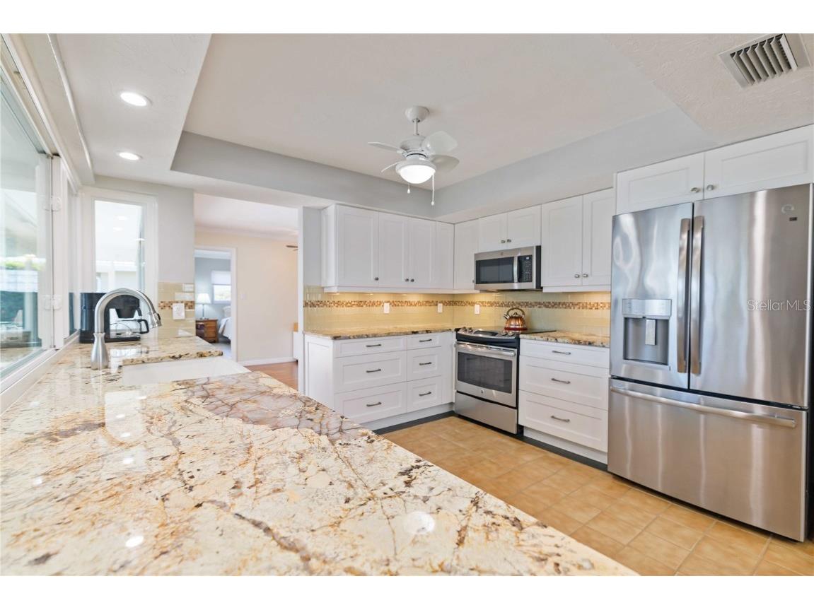 3363 Sheffield Circle Sarasota FL 34239 A4672288 image7