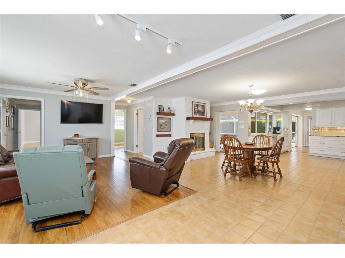 3363 Sheffield Circle Sarasota FL 34239 A4672288 image9