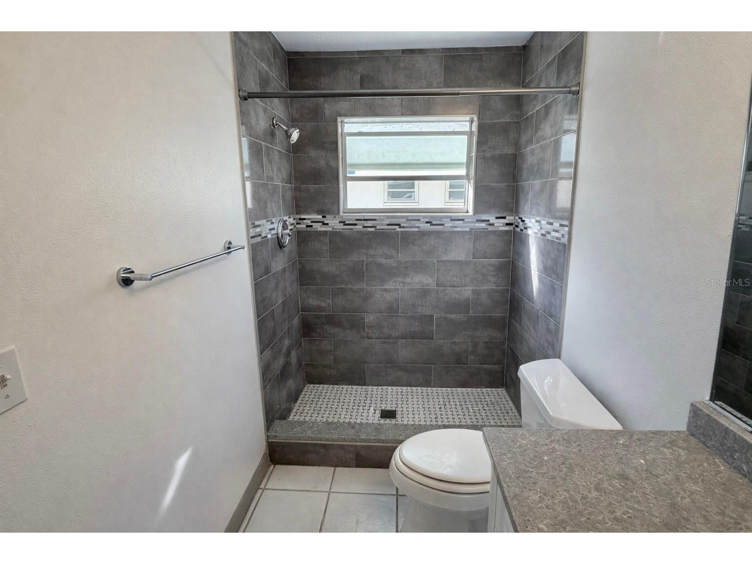 3364 Ramblewood Way #12 Sarasota FL 34237 A4682026 image10