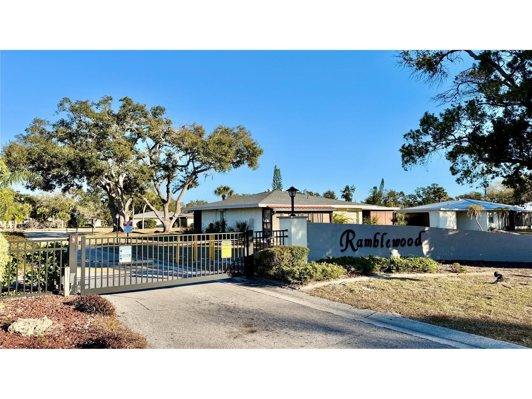 3364 Ramblewood Way #12 Sarasota FL 34237 A4682026 image18