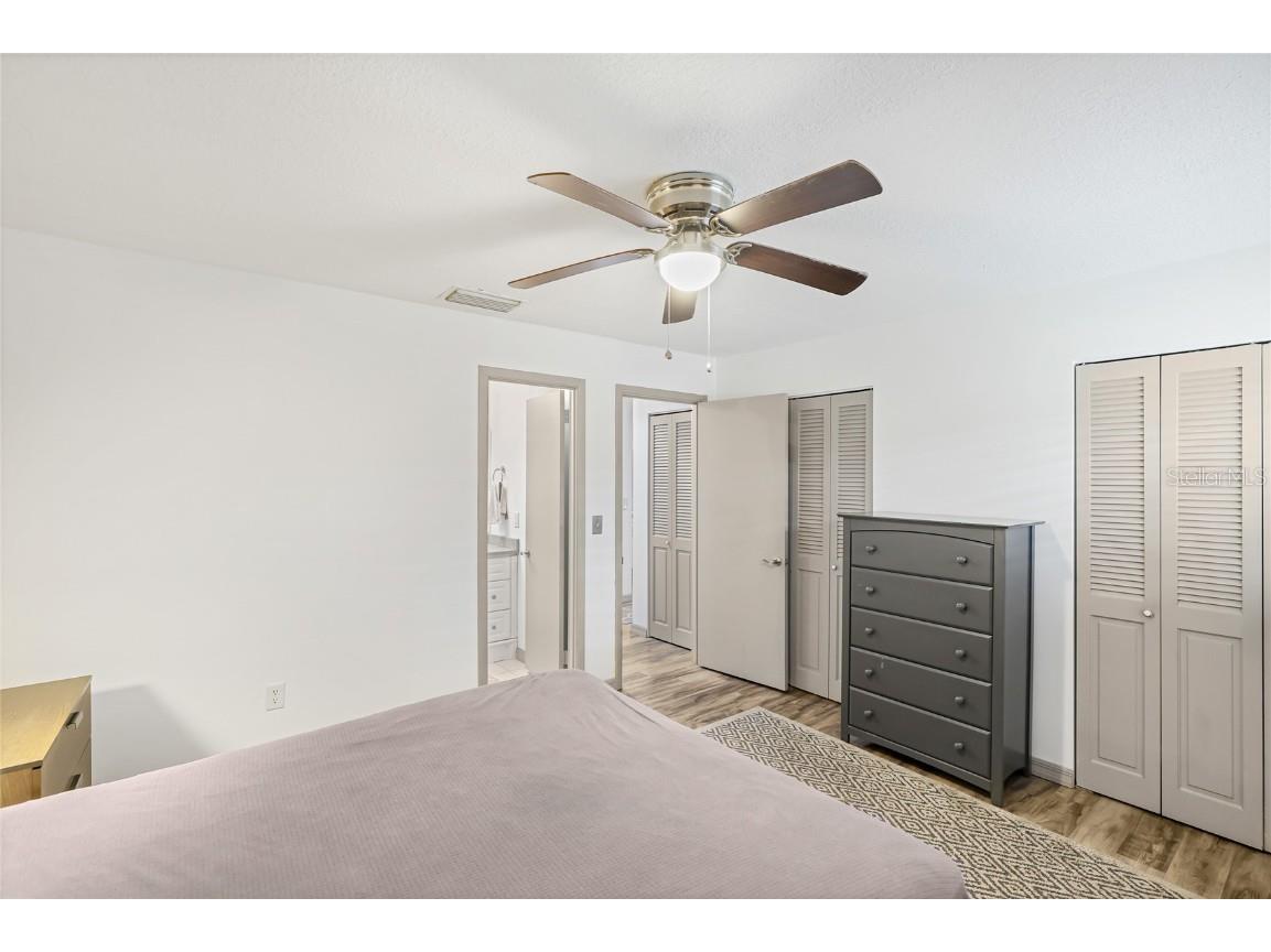 3364 Ramblewood Way Sarasota FL 34237 A4665326 image11