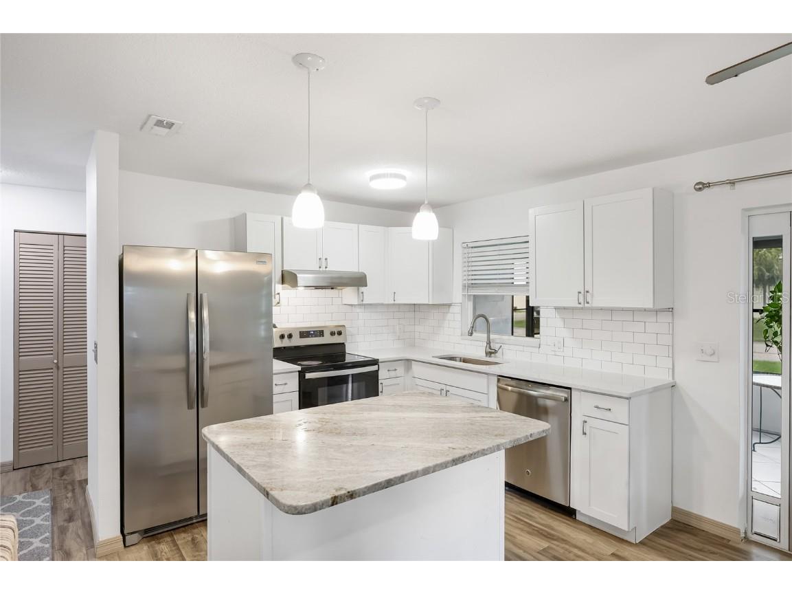 3364 Ramblewood Way Sarasota FL 34237 A4665326 image4